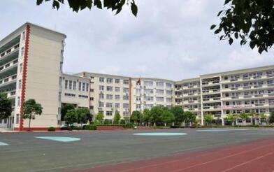 长寿县狮子滩镇罗山中学校