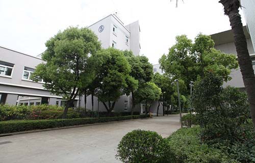 乐山市中区凌云中学